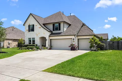 7219 Hillside Ave, Mont Belvieu, TX 77523