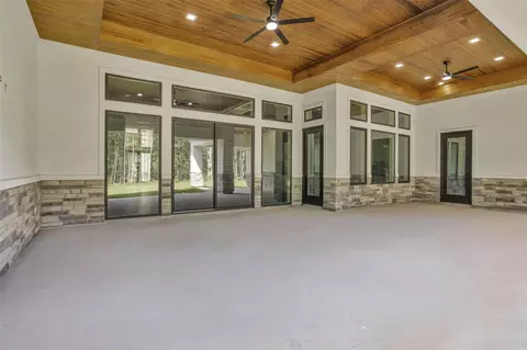 Exterior - 27900 E Stallion Ln, Waller, TX 77484 photo 6 of 9