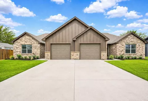 228 Saint Charles Dr, Springtown, TX 76082