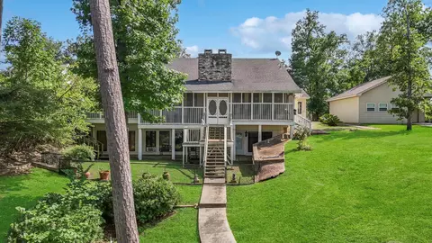 618 Palmetto Dr, Livingston, TX 77351