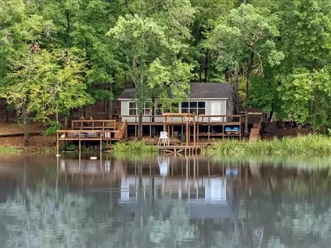110 Caddo Dr, Elkhart, TX 75839