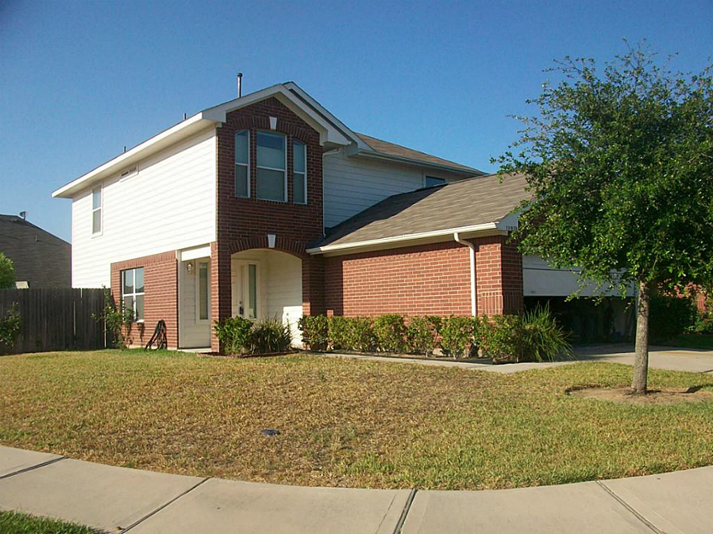 19030 Brownstone Mills Dr, Cypress, TX 77433 photo 1