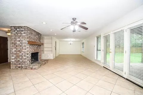 Living - 6702 Spring Leaf Dr, Spring, TX 77379 photo 5 of 10