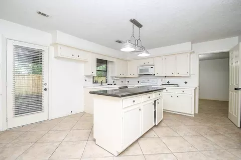 Kitchen - 6702 Spring Leaf Dr, Spring, TX 77379 photo 2 of 7