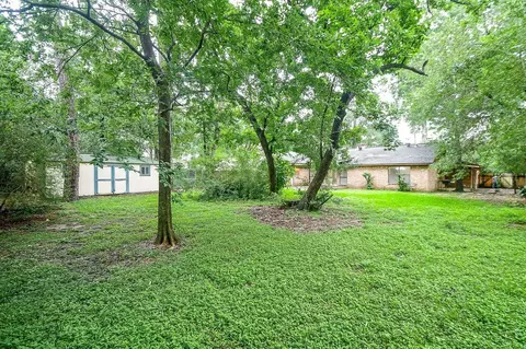 Exterior - 6702 Spring Leaf Dr, Spring, TX 77379 photo 8 of 11