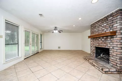 Living - 6702 Spring Leaf Dr, Spring, TX 77379 photo 1 of 10