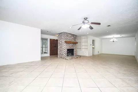 Living - 6702 Spring Leaf Dr, Spring, TX 77379 photo 6 of 10