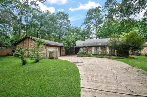 Exterior - 6702 Spring Leaf Dr, Spring, TX 77379 photo 3 of 11