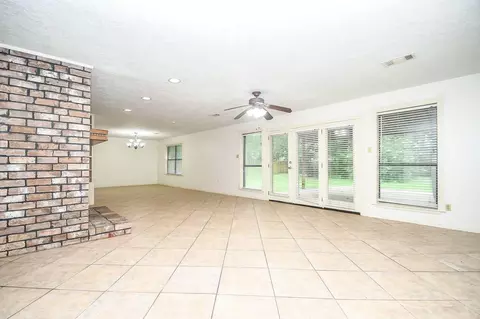 Living - 6702 Spring Leaf Dr, Spring, TX 77379 photo 4 of 10