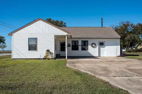 101 Lubbock St, Port Lavaca, TX 77979