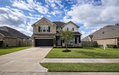 2610 Newport Lake Blvd, Manvel, TX 77578