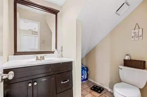 Bath - 25539 Chapel Ridge Ln, Spring, TX 77373 photo 3 of 4