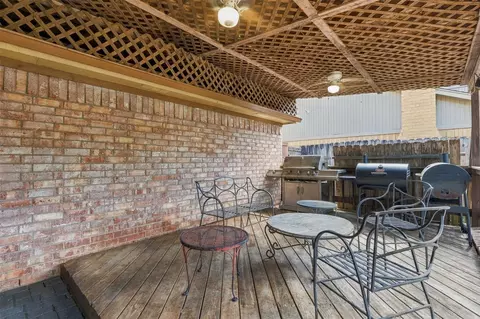 Exterior - 25539 Chapel Ridge Ln, Spring, TX 77373 photo 2 of 10