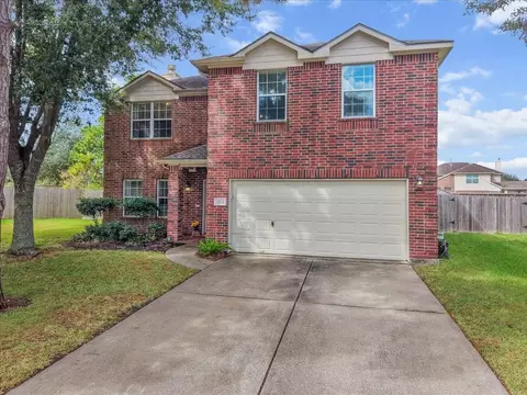 2111 Bataan Dr, League City, TX 77573