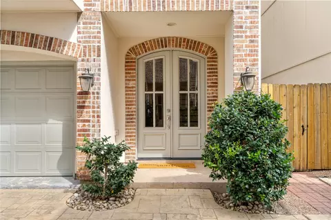 5634 Kiam St #C, Houston, TX 77007