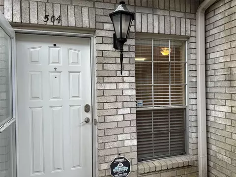 3800 Tanglewilde St #504, Houston, TX 77063