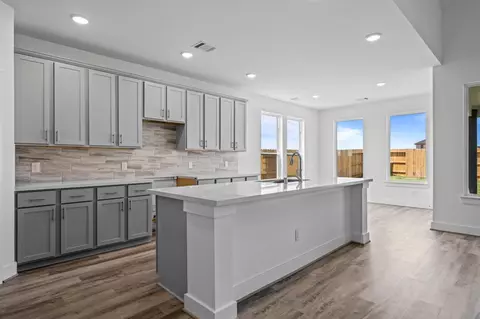 305 Gambels Quail Rd, Waller, TX 77484