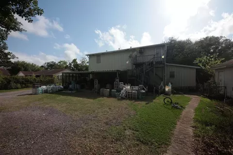 5802 Sheppard Rd, Baytown, TX 77521