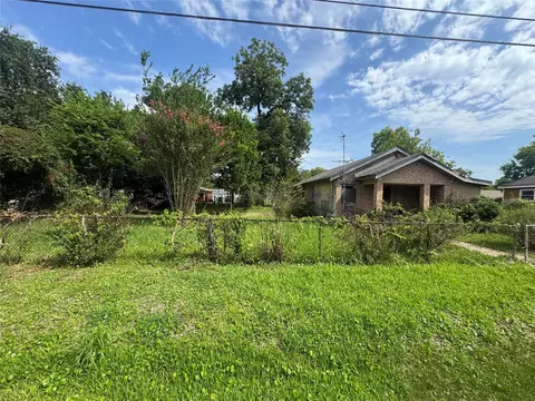3215 Roland St, Houston, TX 77026
