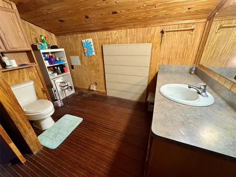 Bath - 307 Deerwood Dr, Trinity, TX 75862 photo 2 of 3