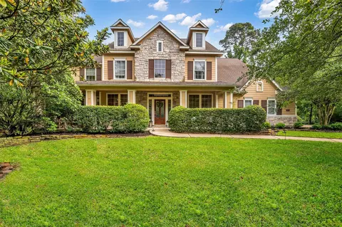 8973 Fallsbrook Ct, Conroe, TX 77302