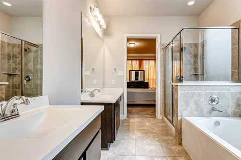 Bath - 29515 Crimson Beech Dr, Spring, TX 77386 photo 3 of 5