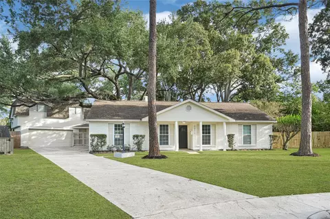 2011 Silverpines Rd, Houston, TX 77062