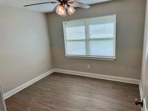 Bedroom - 6321 Apache Dr, Pasadena, TX 77503 photo 3 of 3