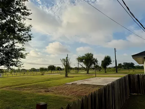 Exterior - 6321 Apache Dr, Pasadena, TX 77503 photo 6 of 6