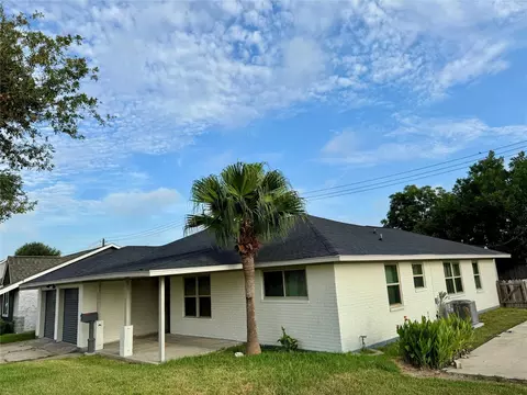 Exterior - 6321 Apache Dr, Pasadena, TX 77503 photo 3 of 6