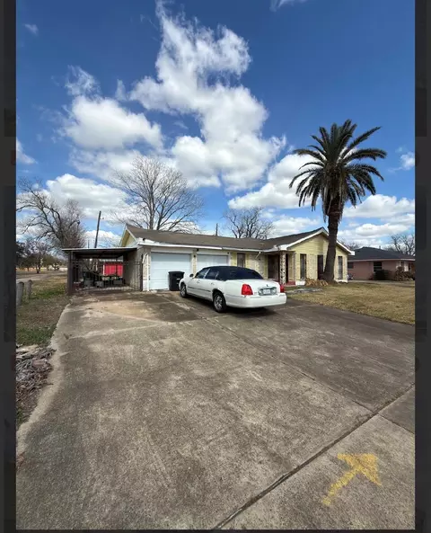 3903 Hickok Ln, Houston, TX 77047