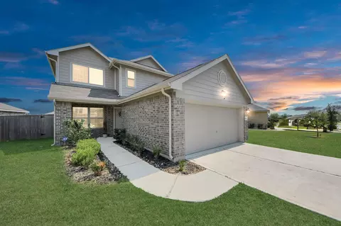 8650 Bar Harbor Dr, Baytown, TX 77521