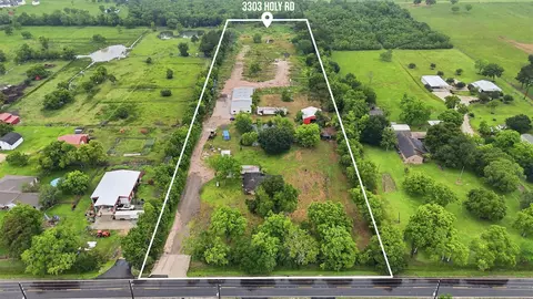 3303 Holy Rd, Crosby, TX 77532