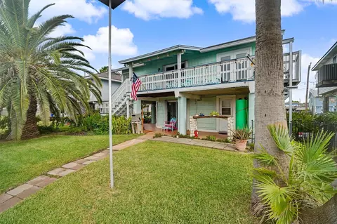 531 Pompano St, Bayou Vista, TX 77563