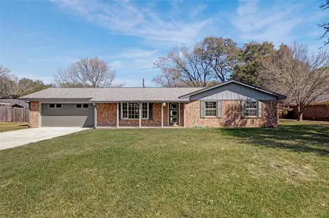 605 Helms Ave, Wharton, TX 77488