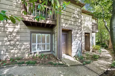 11711 Memorial Dr #203, Houston, TX 77024
