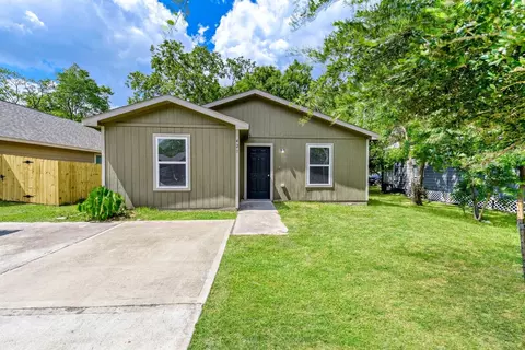 423 Armstrong St, Houston, TX 77029