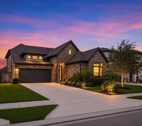 8726 Timber Knoll Dr, Missouri City, TX 77459