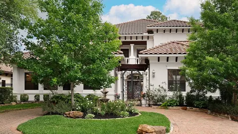 36 Golden Scroll Cir, The Woodlands, TX 77382
