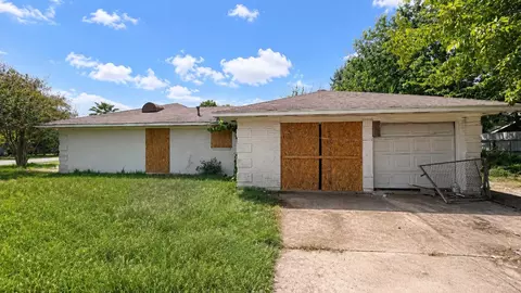 315 Deepgrove Dr, Houston, TX 77037