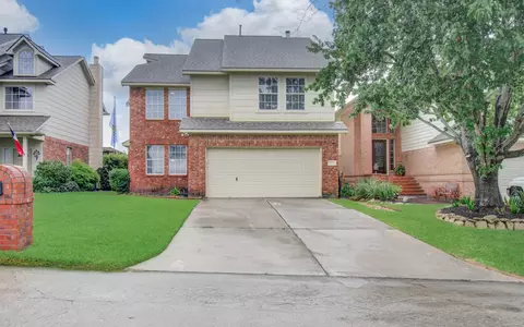 108 April Cv, Montgomery, TX 77356