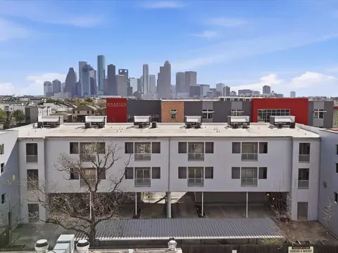 1406 Columbus St #206, Houston, TX 77019