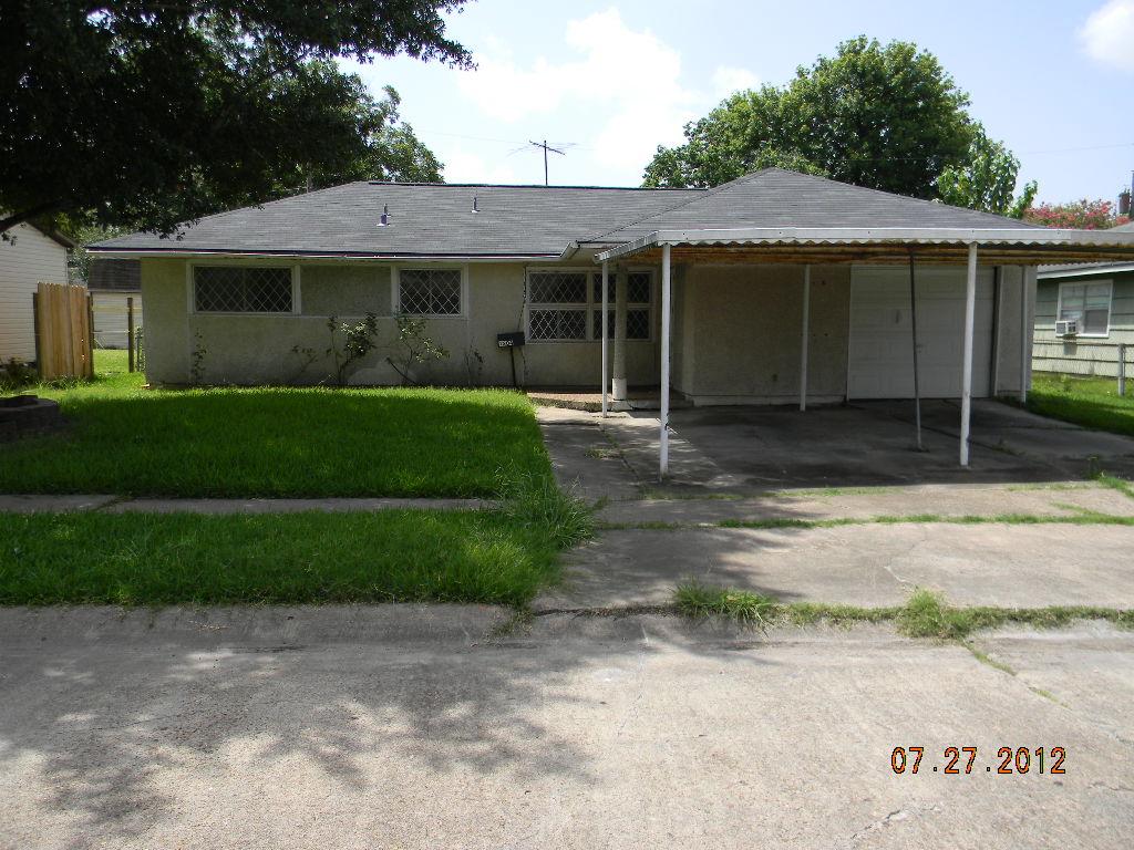 1204 Armor Ave, Pasadena, TX 77502 photo 1