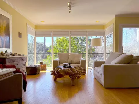 8211 Katy Fwy #17, Houston, TX 77024