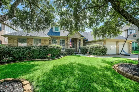 414 Willow Pointe Dr, League City, TX 77573