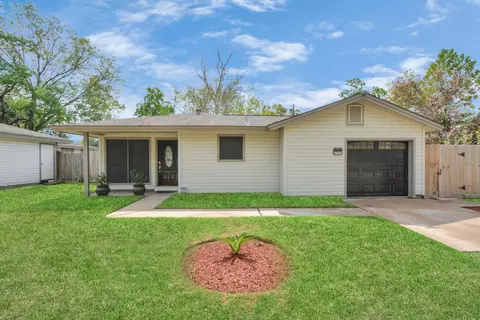 Exterior - 2706 Harvard St, Pasadena, TX 77502 photo 2 of 10