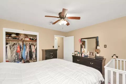 Bedroom - 2706 Harvard St, Pasadena, TX 77502 photo 2 of 3