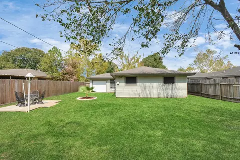 Exterior - 2706 Harvard St, Pasadena, TX 77502 photo 3 of 10