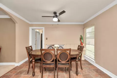 Dining - 2706 Harvard St, Pasadena, TX 77502 photo 4 of 4