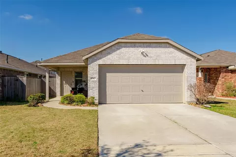 4143 Saltillo Lakes Dr, Baytown, TX 77521